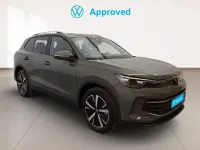 Usado VW Tiguan 204 CV (150 kW) 2025 Verde SUV