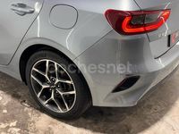 Usado Kia Ceed 120 CV (88 kW) 2022 Gris / plata Utilitario