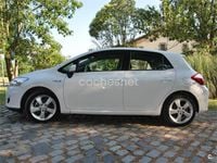 Usado Toyota Auris Hybrid Active 135 CV (99 kW) 2011 Blanco Berlina