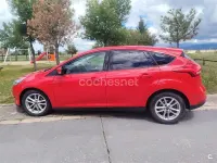 Usado Ford Focus Trend 120 CV (88 kW) 2016 Rojo Berlina