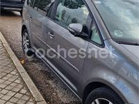 Usado VW Touran Advance 105 CV (77 kW) 2010 Gris / plata Monovolumen