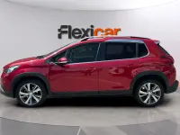 Usado Peugeot 2008 Allure 110 CV (80 kW) 2017 Granate SUV