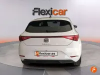 Usado Seat Leon FR 116 CV (85 kW) 2025 Blanco Berlina