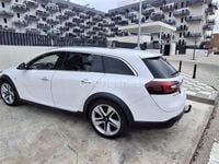 Usado Opel Insignia Country Tourer 195 CV (143 kW) 2014 Blanco Familiar