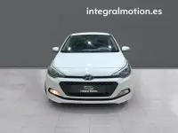 Usado Hyundai i20 Style 100 CV (73 kW) 2016 Blanco