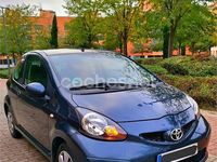 Usado Toyota Aygo Sport 68 CV (50 kW) 2005 Gris / plata Utilitario