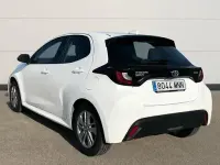 Usado Toyota Yaris Business Edition 116 CV (85 kW) 2024 Blanco Utilitario