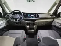 Usado VW Multivan 150 CV (110 kW) 2024 Rojo Monovolumen
