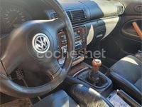 Usado VW Passat Highline 115 CV (84 kW) 1999 Gris / plata Berlina