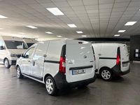 Usado Dacia Dokker Essentiel 90 CV (66 kW) 2020 Blanco Monovolumen