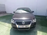 Usado VW Passat Highline 140 CV (102 kW) 2005 Negro Berlina