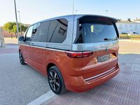 Usado VW Multivan Style 218 CV (160 kW) 2022 Naranja Monovolumen