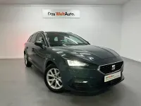 Usado Seat Leon Style 116 CV (85 kW) 2025 Azul Familiar