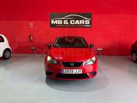Usado Seat Ibiza Reference 75 CV (55 kW) 2015 Rojo Berlina