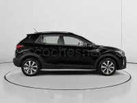 Usado Kia Stonic 84 CV (61 kW) 2022 Negro SUV