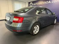 Usado Skoda Octavia Style 115 CV (84 kW) 2019 Gris / plata Berlina
