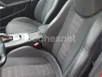 Usado Peugeot 308 Allure 130 CV (95 kW) 2019 Granate Berlina