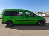 Usado VW Caddy Maxi 102 CV (75 kW) 2020 Verde Monovolumen