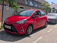 Usado Toyota Yaris Active 111 CV (81 kW) 2018 Rojo Berlina