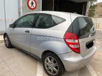 Usado Mercedes A160 Classic 82 CV (60 kW) 2005 Gris / plata Monovolumen