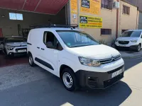 Usado Peugeot Partner Premium 98 CV (72 kW) 2021 Blanco Monovolumen