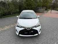 Usado Toyota Yaris Active 69 CV (50 kW) 2017 Blanco Berlina