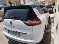 Usado Renault Grand Scénic IV Edition One 130 CV (95 kW) 2017 Blanco Monovolumen