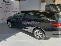 Usado Opel Astra Elegance 145 CV (106 kW) 2020 Negro Familiar