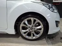 Usado Hyundai Veloster Turbo 186 CV (136 kW) 2017 Blanco Utilitario