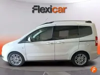 Usado Ford Tourneo Courier Ambiente 102 CV (75 kW) 2018 Blanco Monovolumen