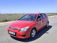 Usado Hyundai i30 Classic 109 CV (80 kW) 2009 Rojo Berlina
