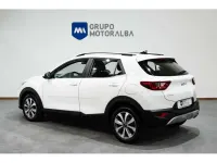 Usado Kia Stonic 84 CV (61 kW) 2023 Blanco SUV