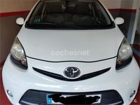 Usado Toyota Aygo City 68 CV (50 kW) 2013 Blanco Utilitario