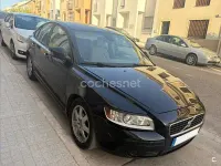 Usado Volvo S40 Kinetic 109 CV (80 kW) 2010 Negro Berlina
