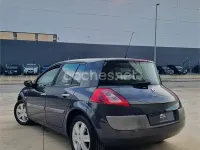 Usado Renault Mégane II Dynamique 130 CV (95 kW) 2007 Gris / plata Berlina