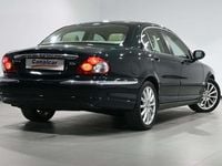 Usado Jaguar X-type Executive 155 CV (114 kW) 2006 Verde Berlina