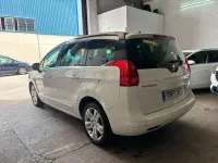 Usado Peugeot 5008 Allure 150 CV (110 kW) 2013 Blanco Monovolumen