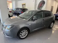 Usado Seat Ibiza Reference 85 CV (62 kW) 2013 Gris / plata Berlina