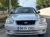 Usado Hyundai Accent 83 CV (61 kW) 2004 Gris / plata Berlina