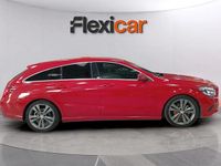 Usado Mercedes CLA200 Shooting Brake 136 CV (100 kW) 2017 Rojo Familiar