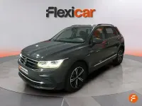 Usado VW Tiguan Life 245 CV (180 kW) 2022 Gris SUV