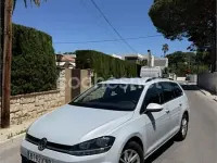 Usado VW Golf VII Advance 115 CV (84 kW) 2018 Gris / plata Familiar