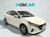 Usado Hyundai i20 100 CV (73 kW) 2021 Blanco Utilitario