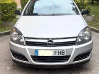 Usado Opel Astra Enjoy 90 CV (66 kW) 2006 Gris / plata Berlina