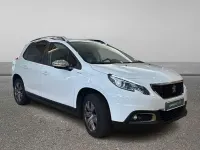 Usado Peugeot 2008 Signature Sky 82 CV (60 kW) 2019 Blanco SUV