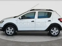 Usado Dacia Sandero Stepway 90 CV (66 kW) 2014 Blanco Berlina