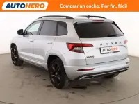 Usado Skoda Karoq SportLine 150 CV (110 kW) 2020 Plateado SUV