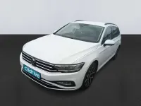 Usado VW Passat Executive 150 CV (110 kW) 2022 Blanco Familiar