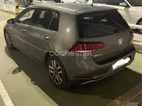 Usado VW Golf VII Advance 125 CV (91 kW) 2017 Gris / plata Berlina