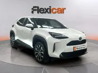 Usado Toyota Yaris Connect Style 116 CV (85 kW) 2022 Blanco Utilitario